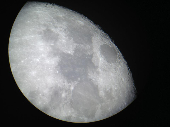 iPhone 4S moon